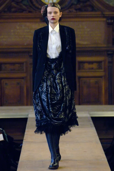Look 16
